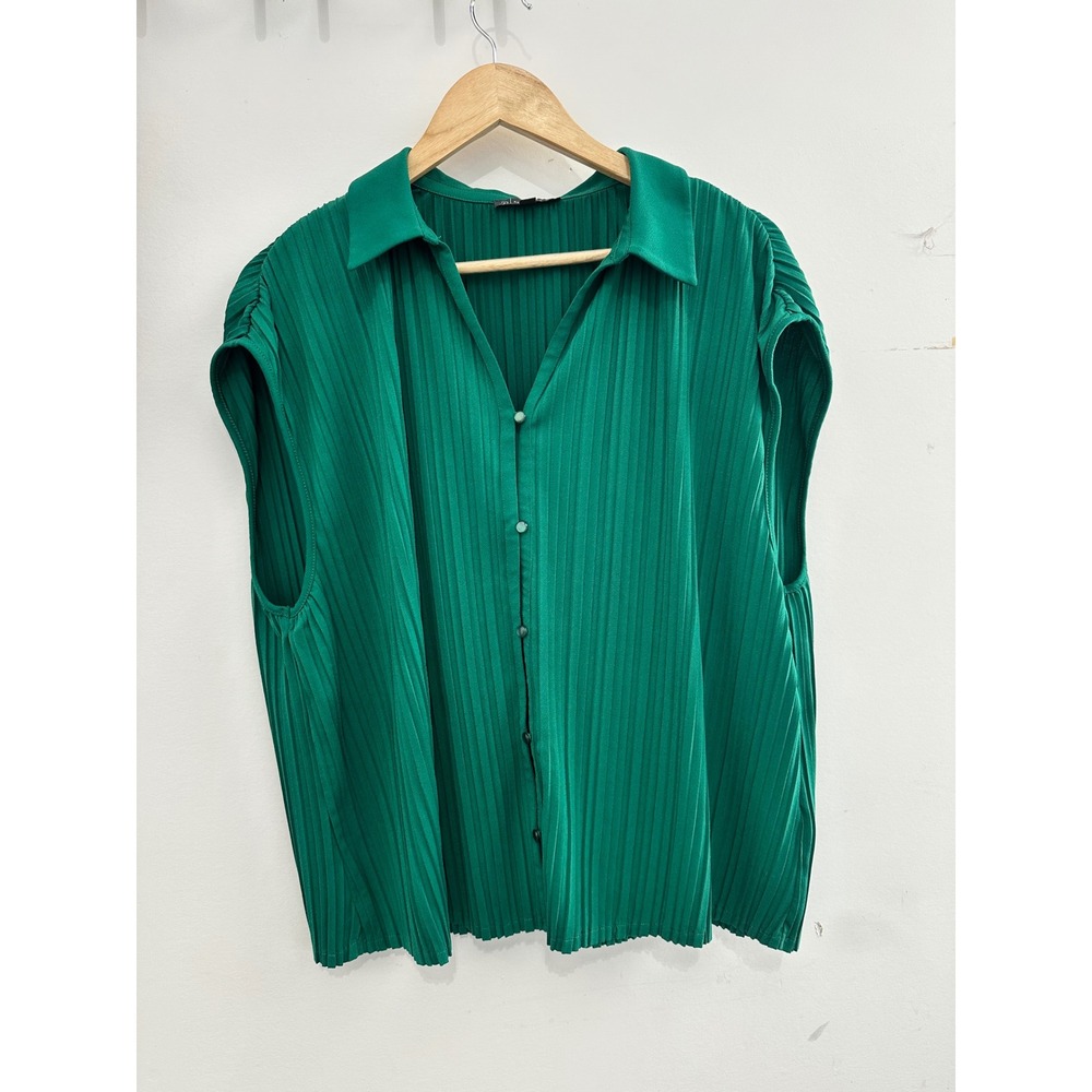 Adrianna Papell Green Pleated Button Front Blouse XL Sleeveless Top Holidays